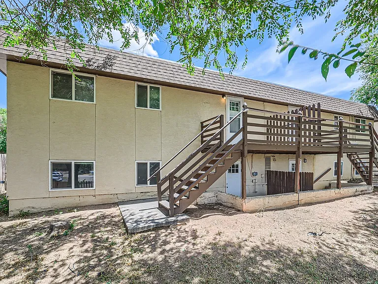 330 Gahart Dr #1 — Photo 2