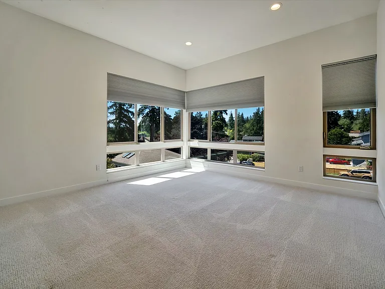 18402 Corliss Ave N #A — Photo 37