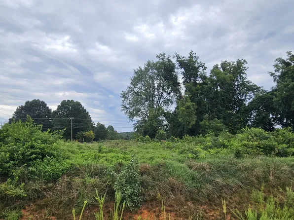 6584 University Pkwy #8K, Rural Hall, NC 27045