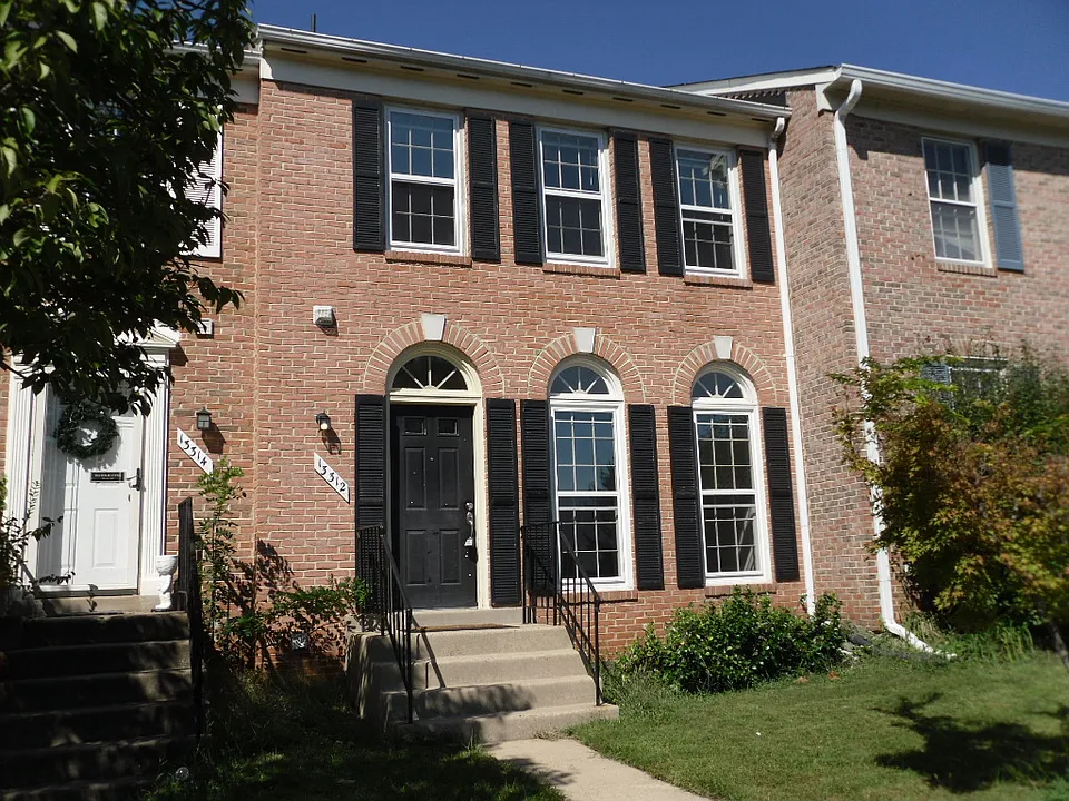 13312 Foxhole Dr