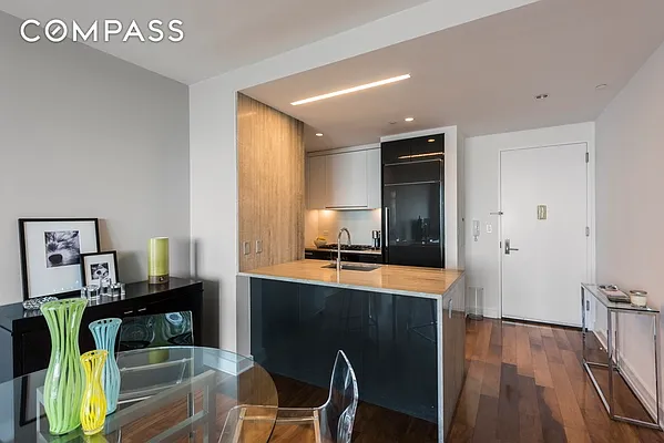 Rented by Compass | media 14