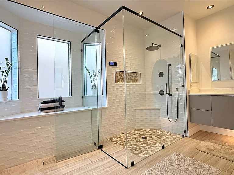 10633 Adamsong Ave — Photo 16