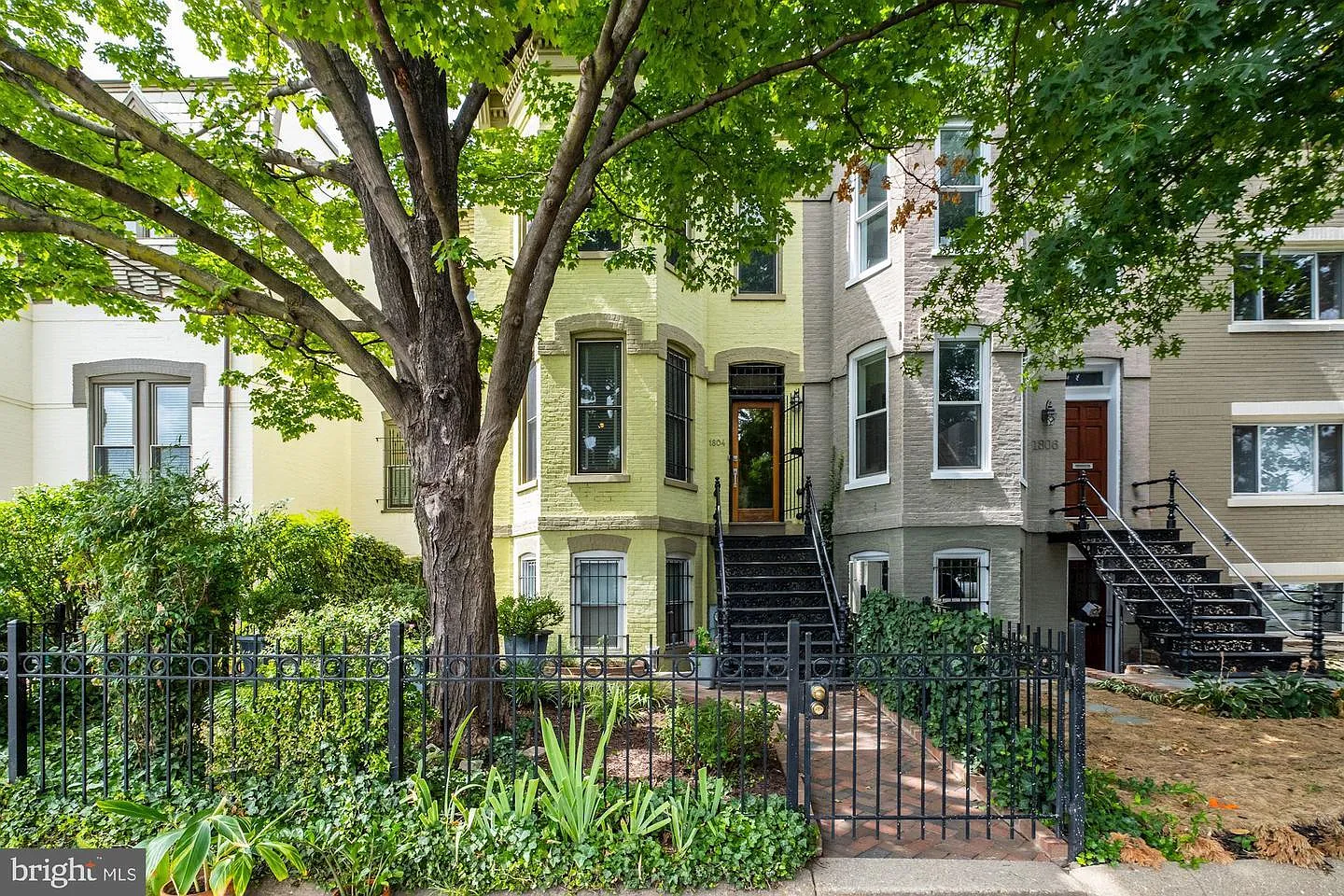 1 bed, 760 sqft, $2,300 — Photo 1