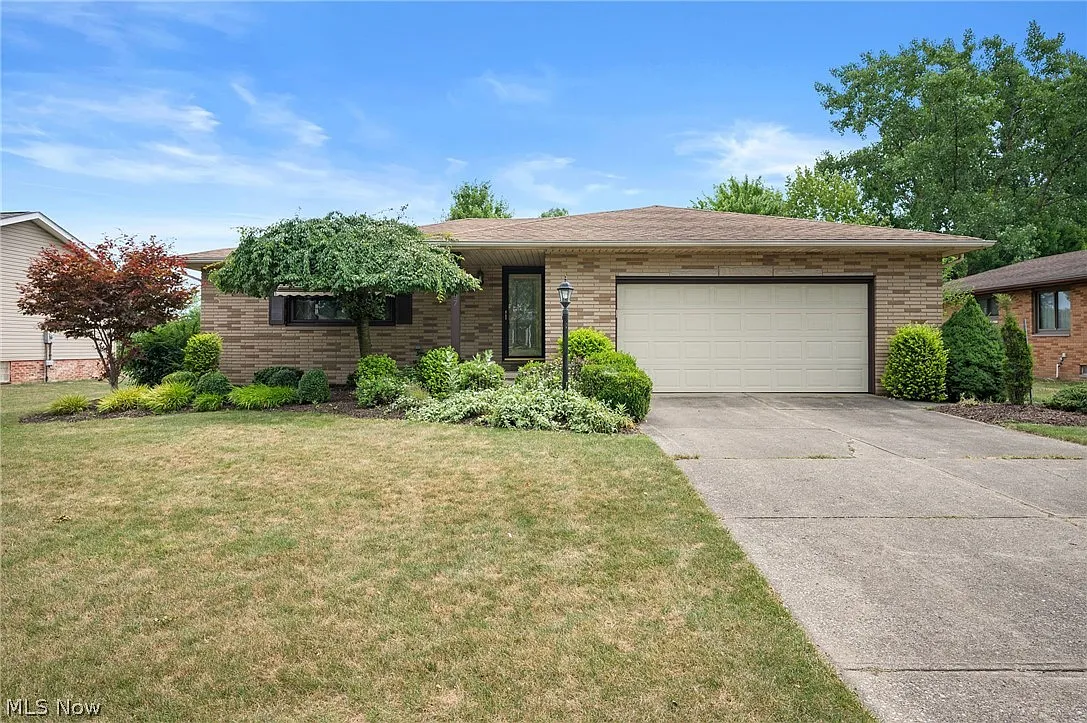 7697 Klein Dr photo 1