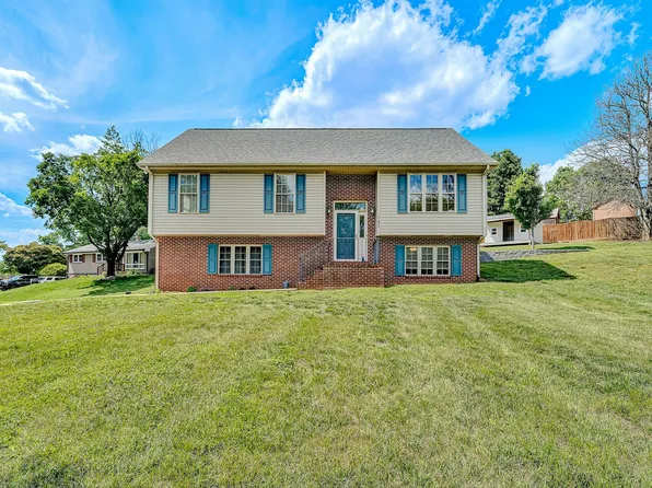 742 Pitt Ave, Vinton, VA 24179