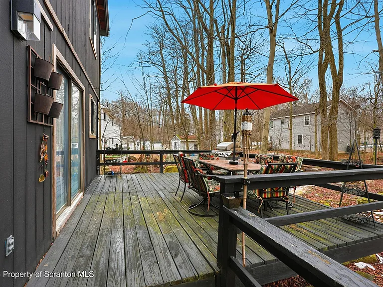1379 Winding Way — Photo 35