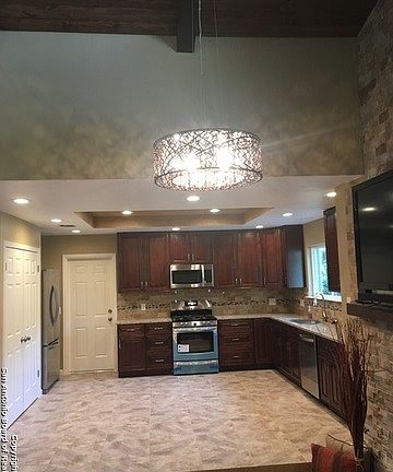 4th image of 10802 Burr Oak Dr