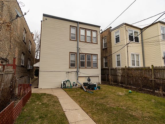 5th image of 5742 N Artesian Ave