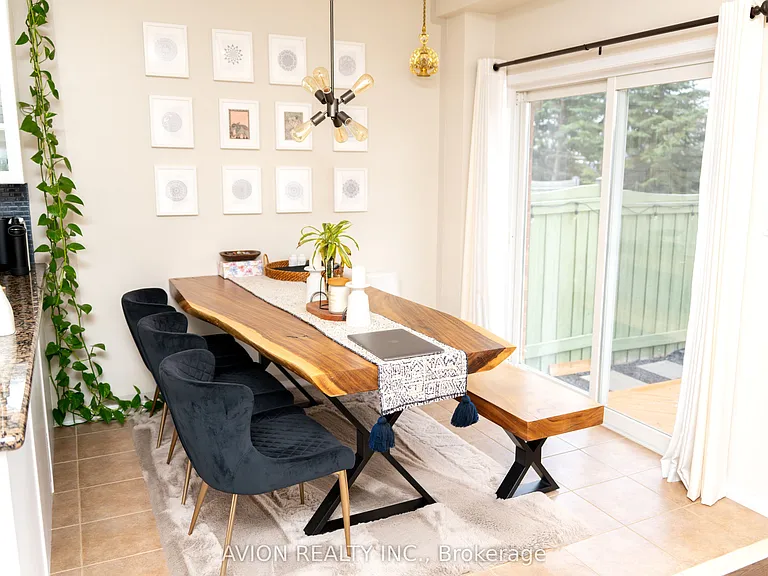22 Marriner Cres — Photo 4