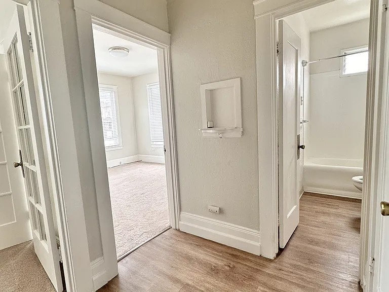 1500 Irving Street — Photo 15