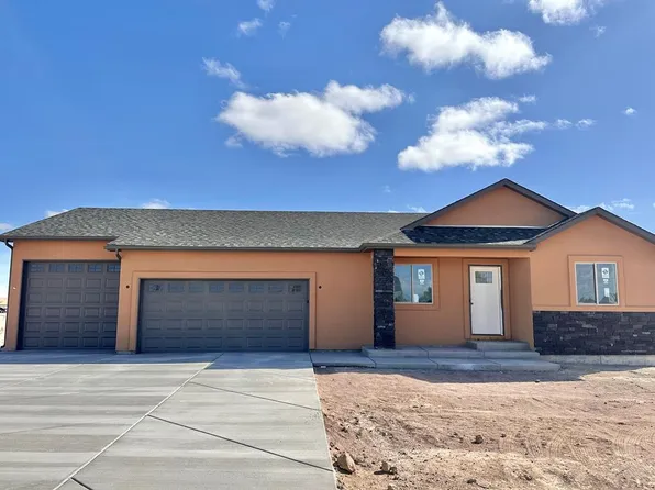 1020 N Kirkwood Dr, Pueblo West, CO 81007