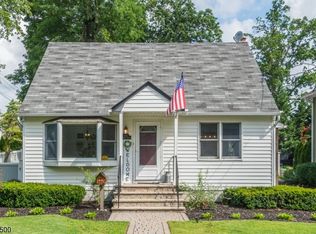 115 Catherine Ave, Mahwah, NJ 07430