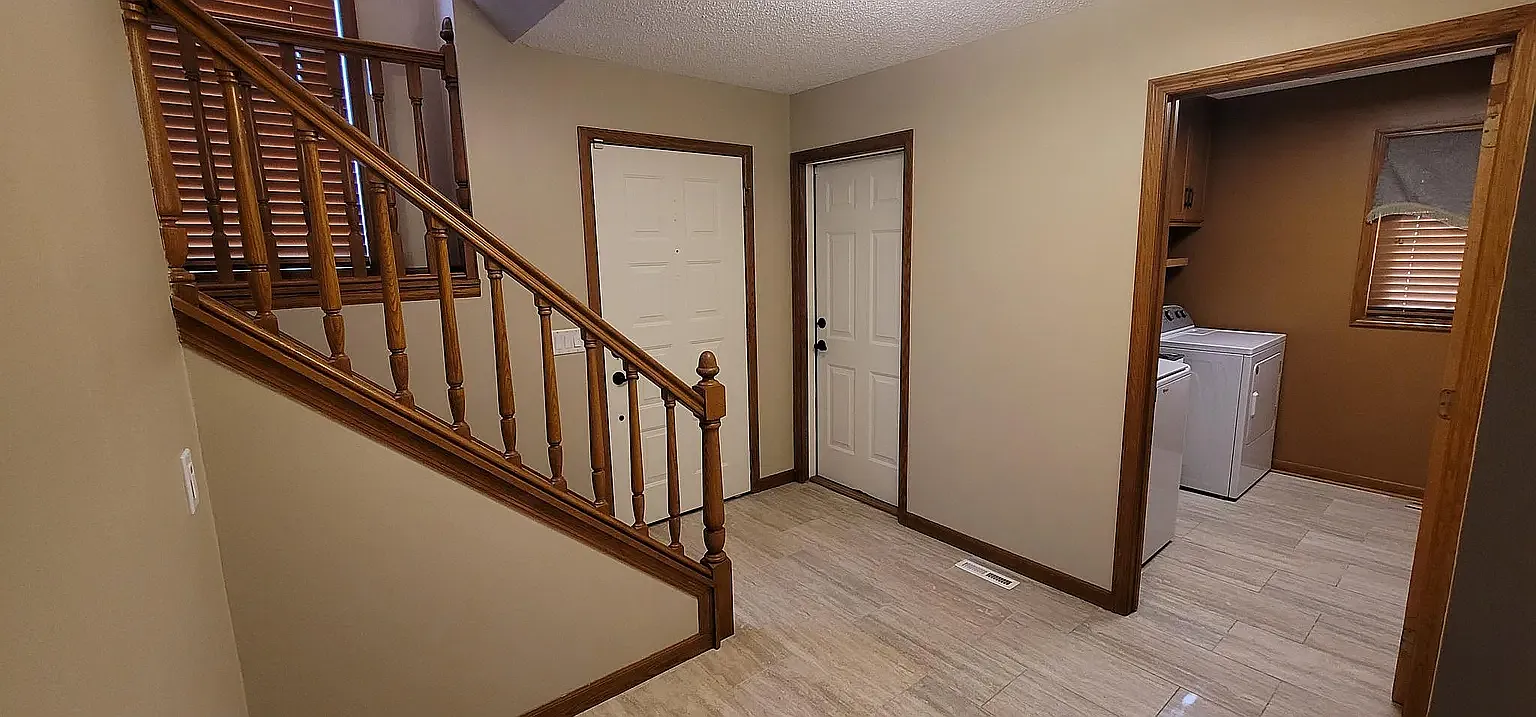 4 bed, 2460 sqft, $3,100 — Photo 3
