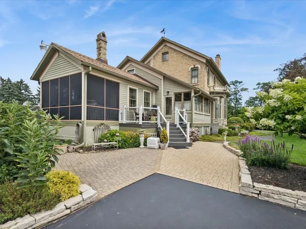 346 Sheridan Rd, Winthrop Harbor, IL 60096