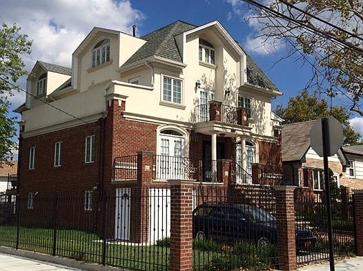 2nd image of 2203 E 65th St