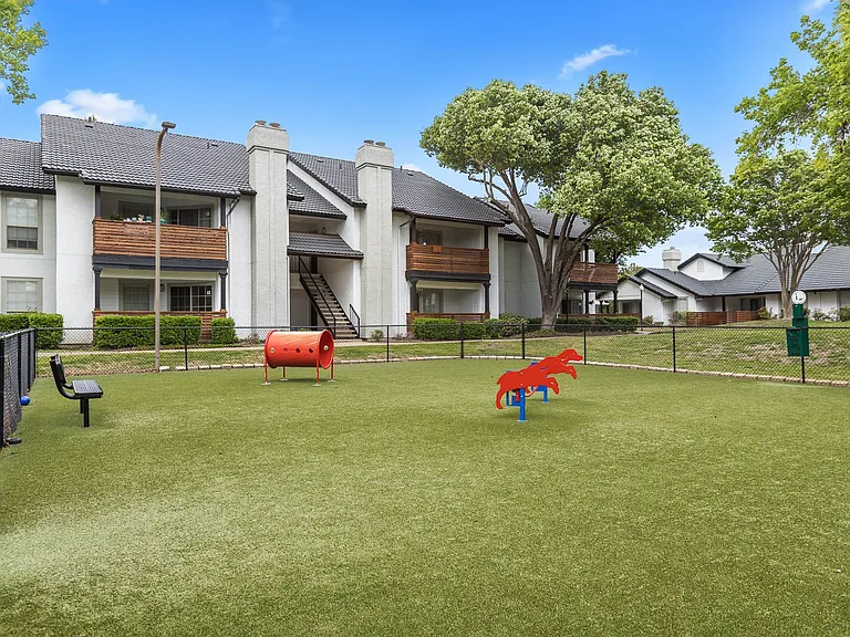 600 Legacy Dr — Photo 15