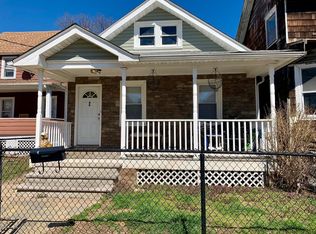 46 4th St, Highlands, NJ 07732