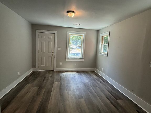 3rd image of 607 Tuscaloosa St