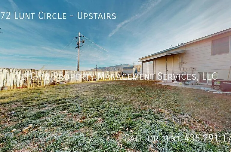 1172 Lunt Cir #UPSTAIRS — Photo 17