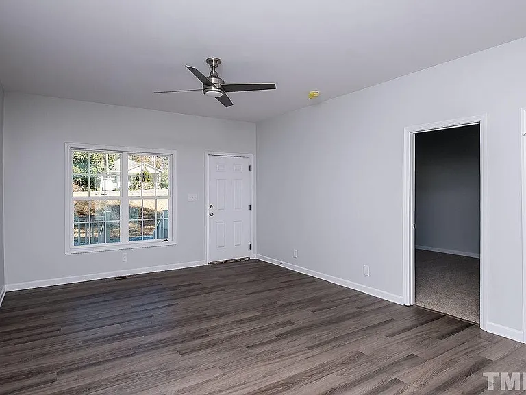 2612 Holloway St — Photo 4