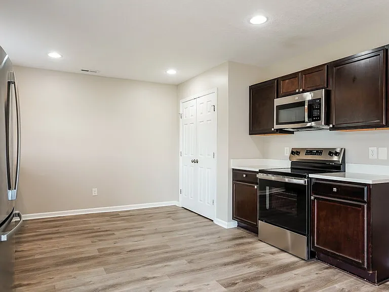 138 Johnston Farms Dr — Photo 8