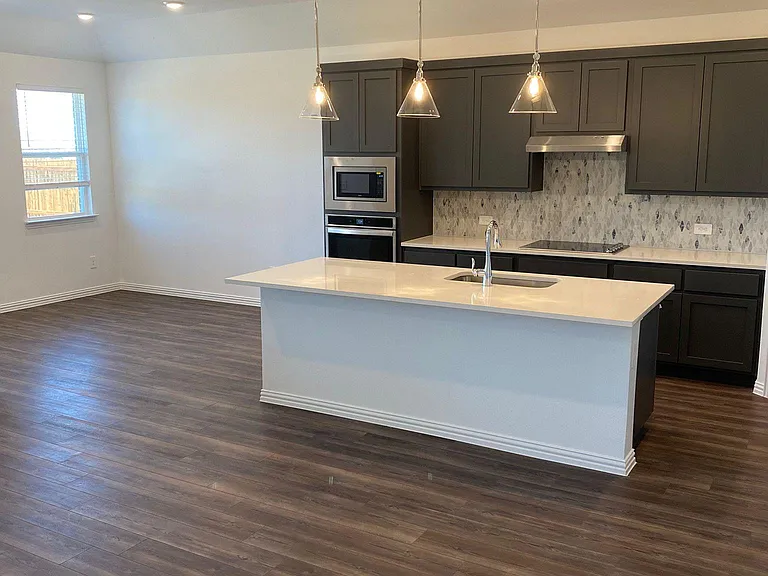 1612 Pine Valley Dr — Photo 5