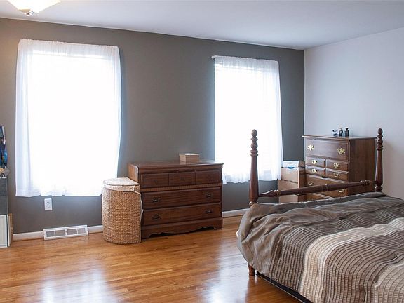 5th image of 6-4820 Mansfield Ave #6
