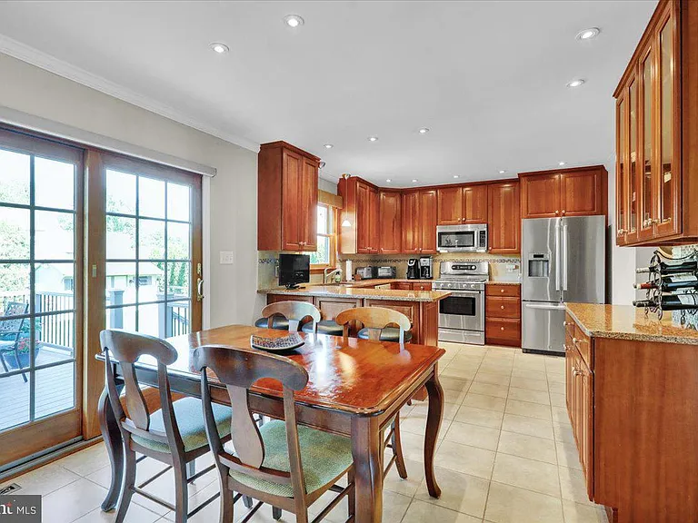 4324 Glenside Dr — Photo 10