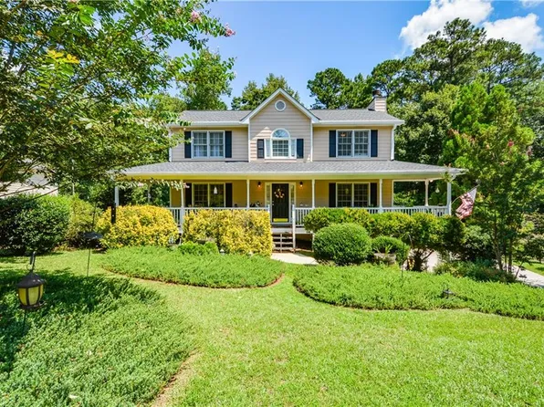 521 Sterling Dr, Powder Springs, GA 30127