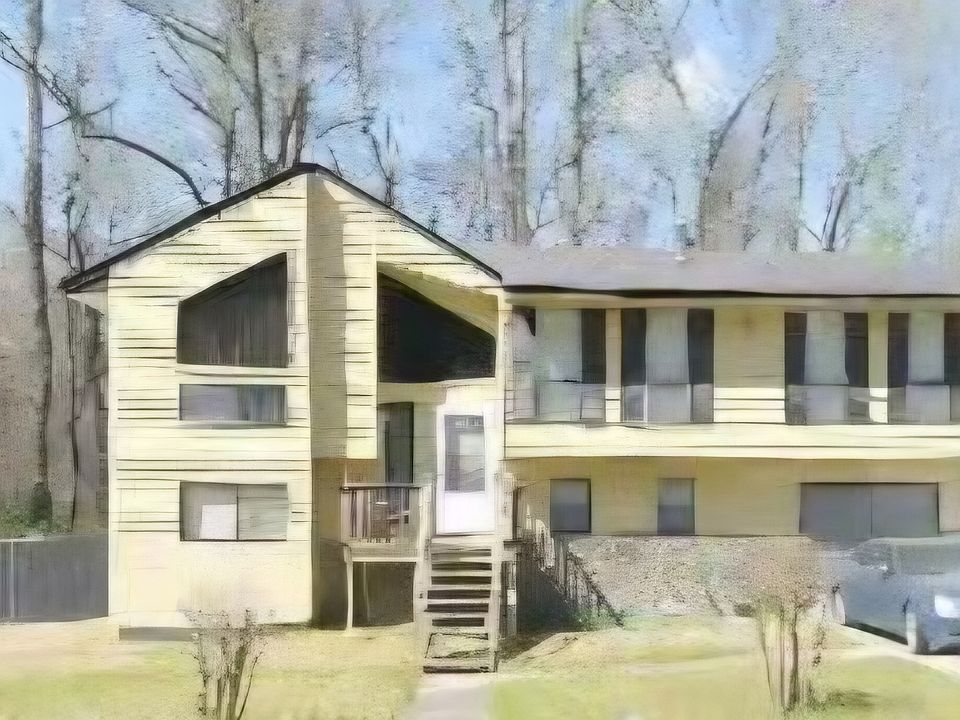 1st image of 210 Winkfield Point S