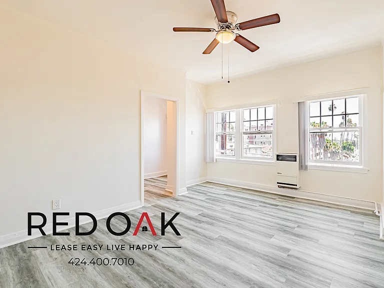 212 Normandie Ave #1 — Photo 1
