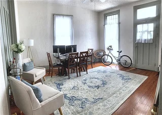 2 bed, 1.5 bath, 1600 sqft, $1,800 — Photo 4