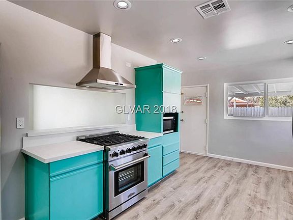 5th image of 4067 Melody Ln