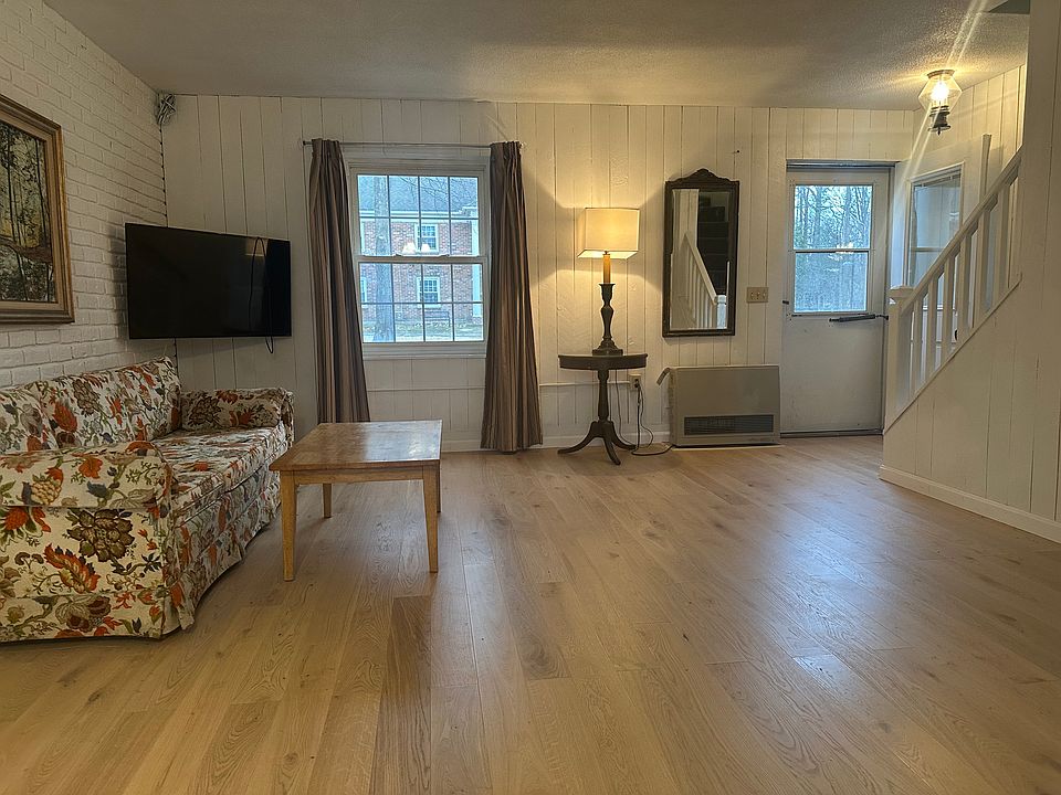 Living room facing south
