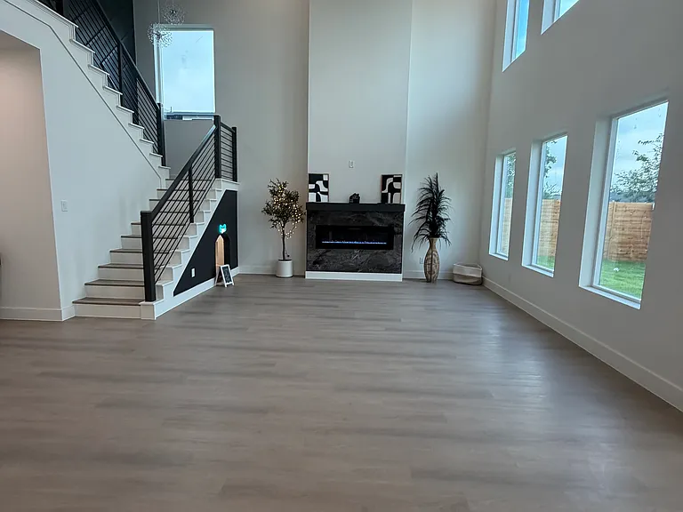 5200 Gibson Dr — Photo 7