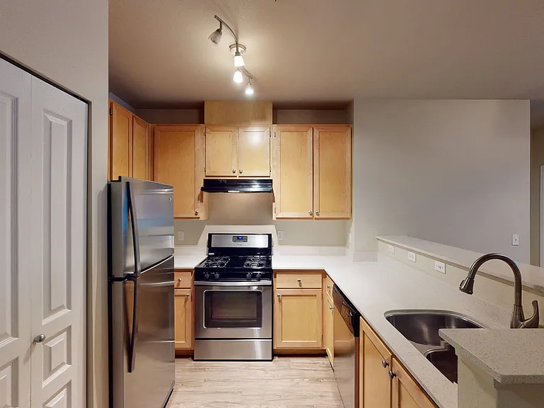 The Hawthorne Apartments — Photo 58