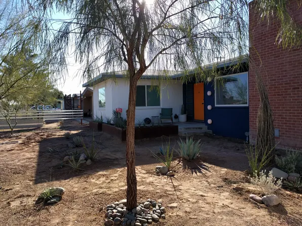 1704 S 6th St, Las Vegas, NV 89104