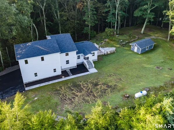 3 Boulder Creek Road, Newtown, CT 06470