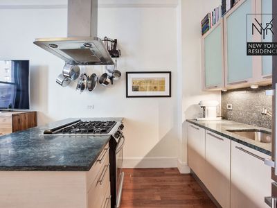 120 Greenwich St APT 8D, New York, NY, 10006