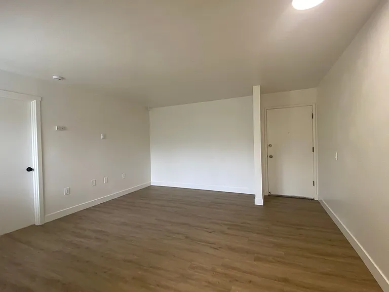 1 Bedroom Apartments In Downtown Tacoma! — Photo 15