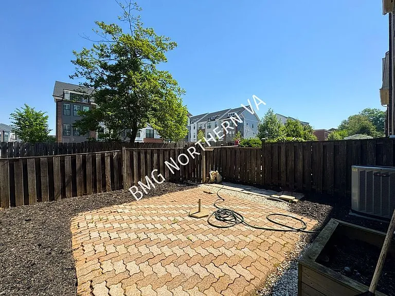 7450 Adams Park Ct — Photo 32