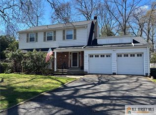 575 Grove Ave, Edison, NJ 08820