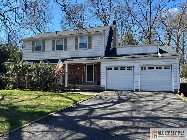 575 Grove Ave, Edison, NJ 08820
