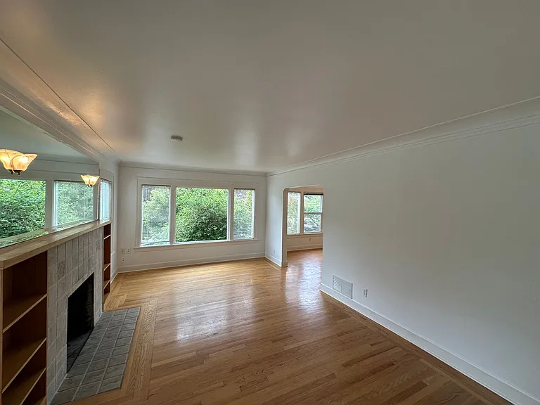 8203 Wallingford Ave N — Photo 7