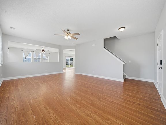 4th image of 158 Rivendale Dr