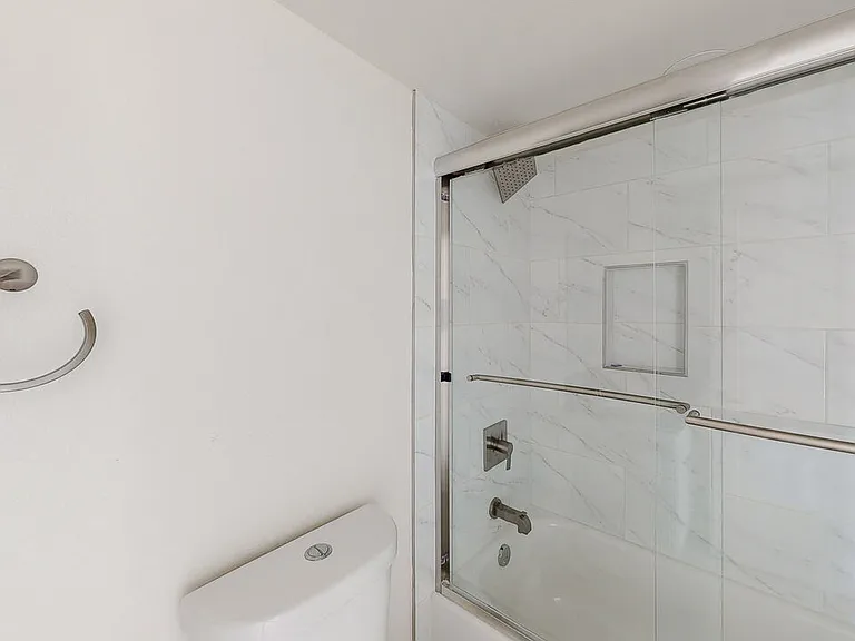 953 N Mariposa Ave #2 — Photo 29