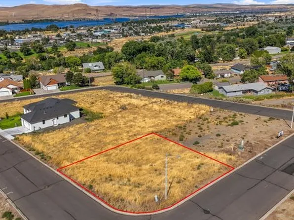 55 Roosevelt Ave, Umatilla, OR 97882