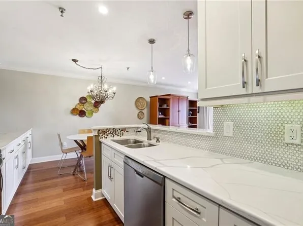 300 Johnson Ferry Rd NE Unit B804, Atlanta, GA 30328