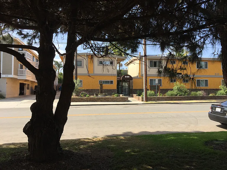 Seabreeze Apartments — Photo 19