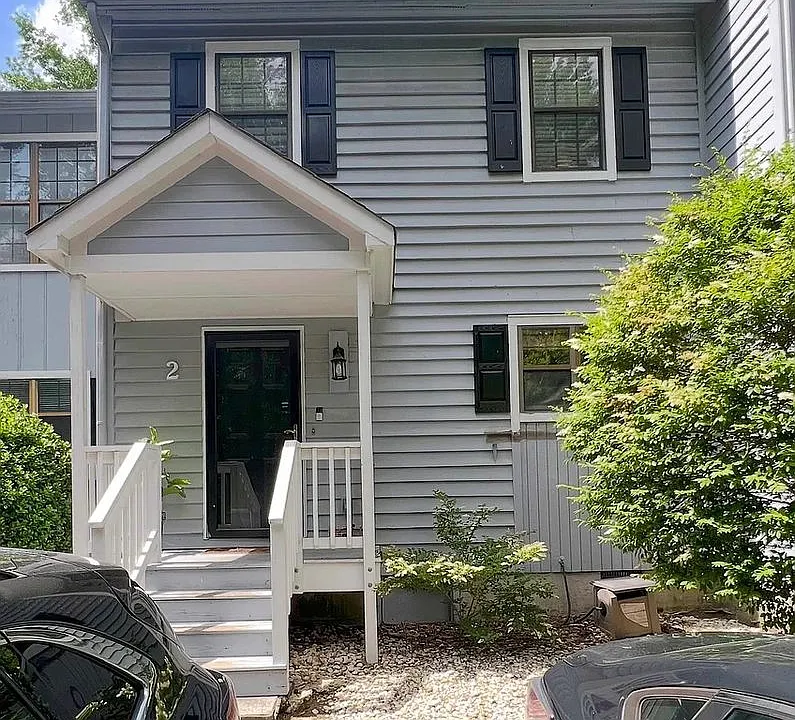 2 Willow Bridge Dr